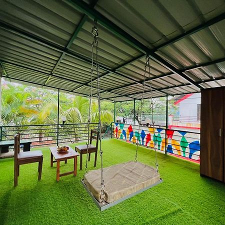 Celebration Villa Lonavala Buitenkant foto